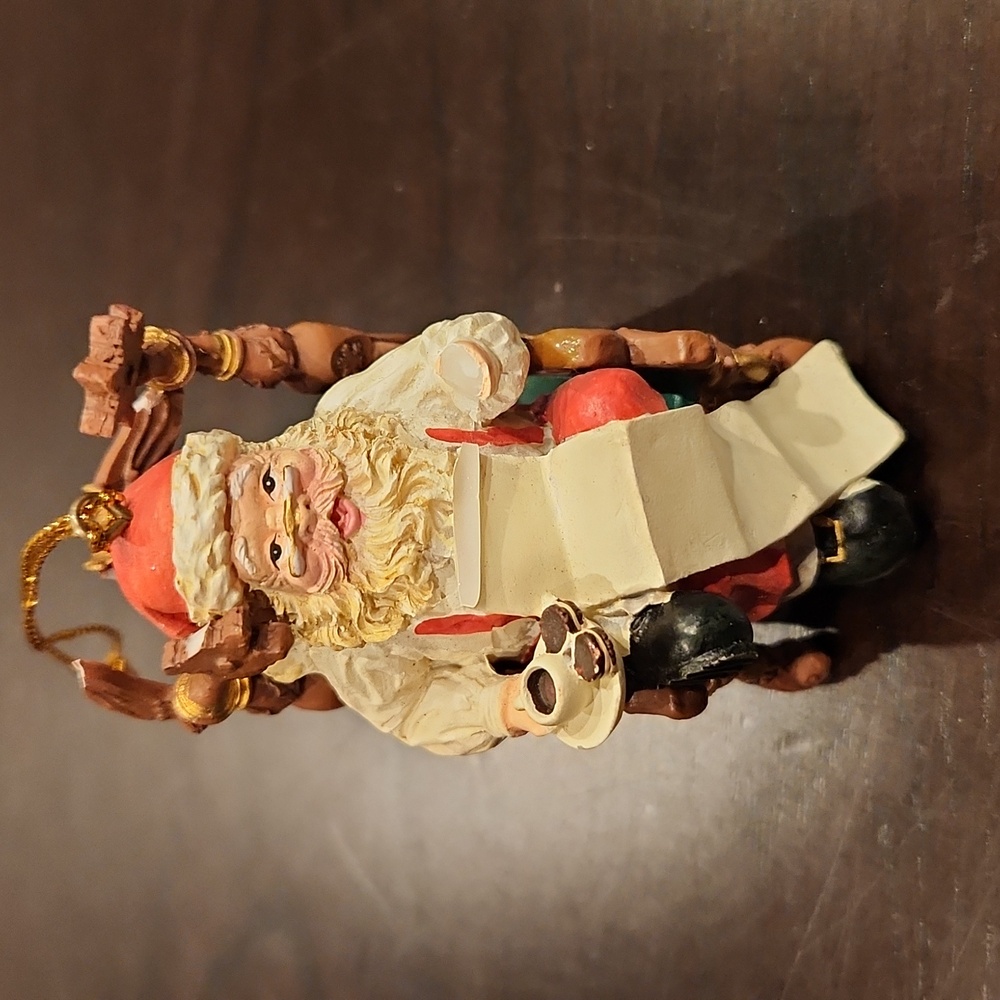 Trevco #845470 Santa w/ list Christmas ornament